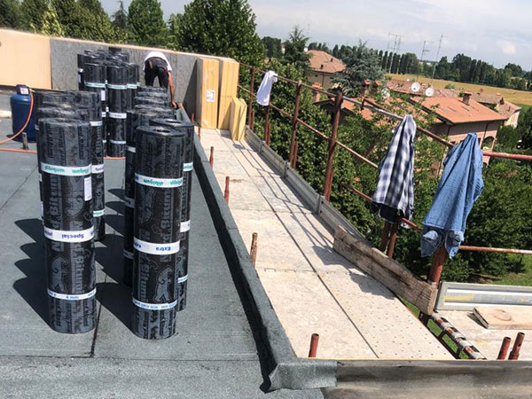 impermeabilizzazione di un tetto Interventi di impermeabilizzazione di tetti a Modena